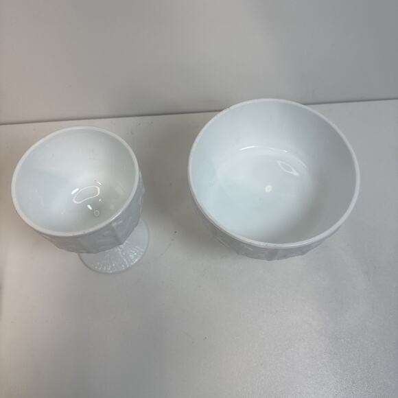 White Milk Glass Pedestal Bowl Goblet Footed Flower Vessel FTD 1978 Lot Of 2 - Picture 2 of 7